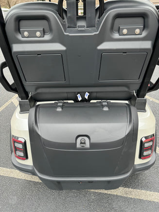 2025 EPIC E40FX 4FF LITHIUM WHITE SN:000223 - 3 Guys Golf Carts