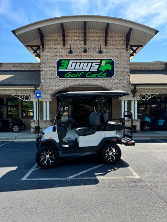 2026 DENAGO NOMAD XL MATTE WHITE LITHIUM GEN 2 SN:045818 - 3 Guys Golf Carts