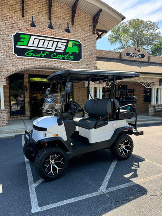 2026 DENAGO NOMAD XL MATTE WHITE LITHIUM GEN 2 SN:045818 - 3 Guys Golf Carts