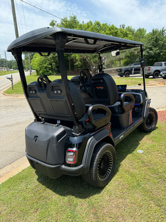2025 EPIC E40FX 4FF LITHIUM BLACK SN:000276 - 3 Guys Golf Carts